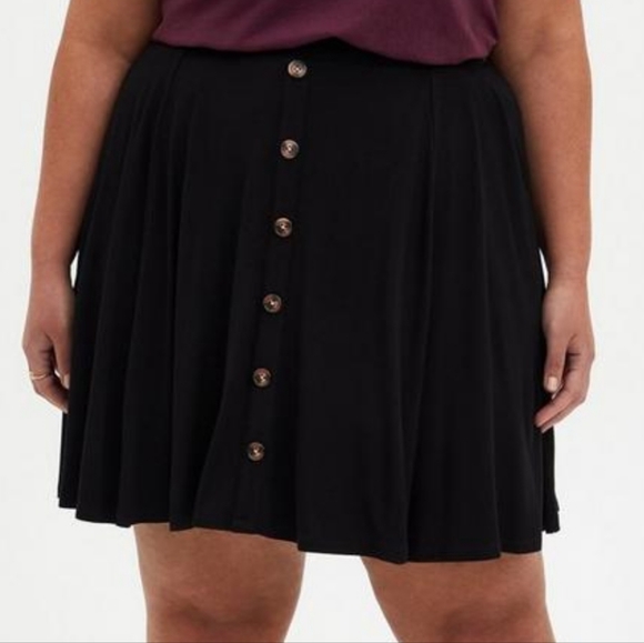 NWT Torrid Black Jersey Button Front Mini Skater Skirt - Picture 4 of 7
